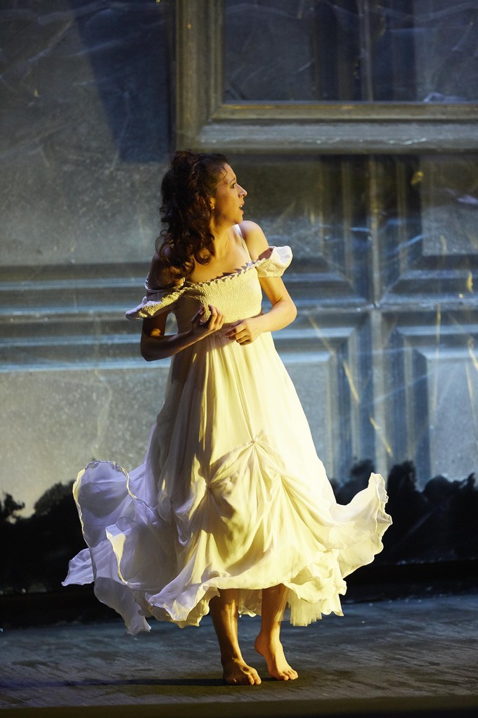 Lisette Oropesa at 