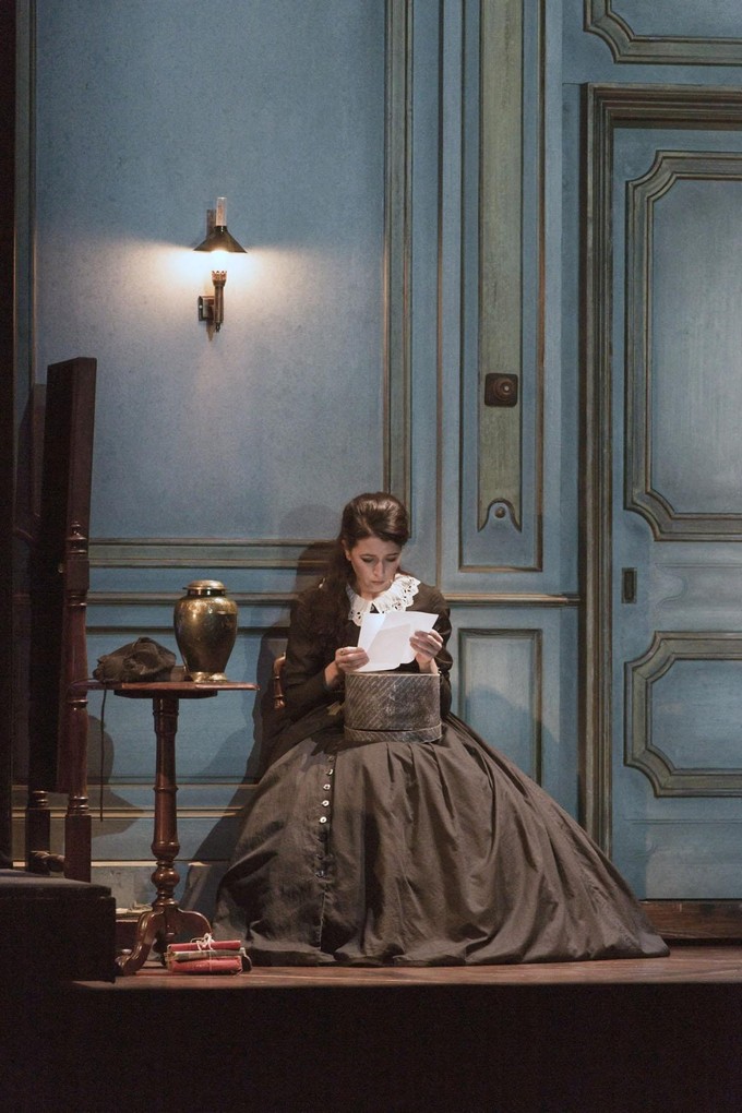Lisette Oropesa in Lucia di Lammermoor at the Royal Opera House at 