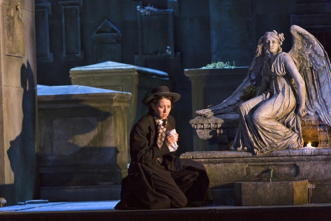 Lisette Oropesa in Lucia di Lammermoor at the Royal Opera House at 