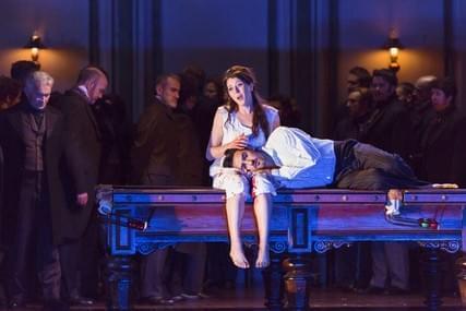 Lisette Oropesa and Charles Castronovo in Lucia di Lammermoor at the Royal Opera House