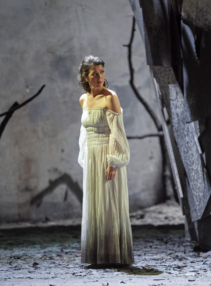 Lisette Oropesa at 