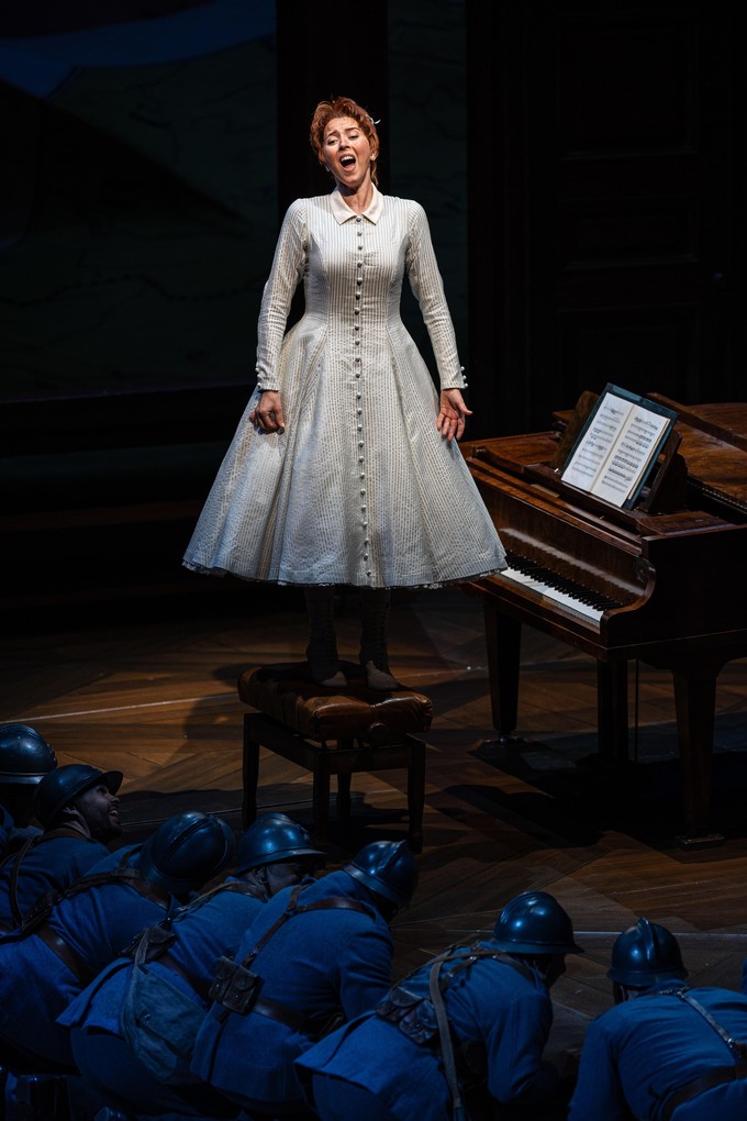 Lisette Oropesa at 