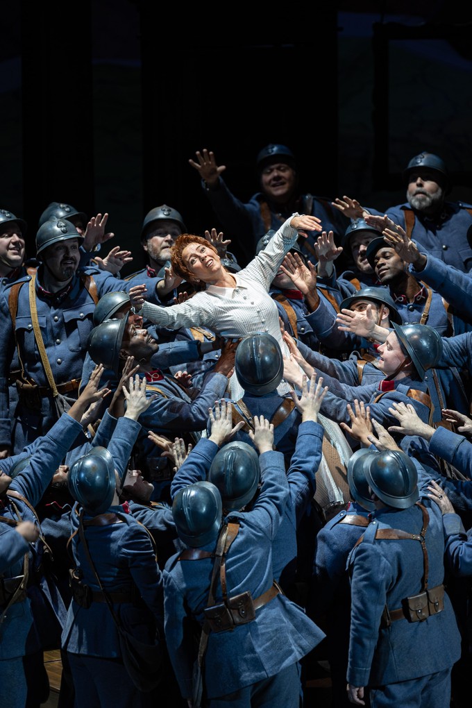 Lisette Oropesa at 