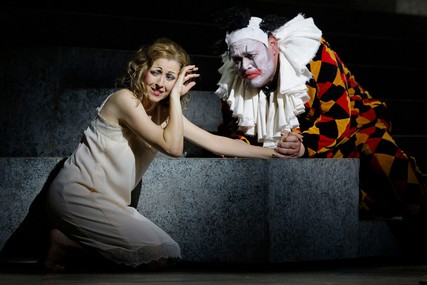 Lisette Oropesa and Quinn Kelsey