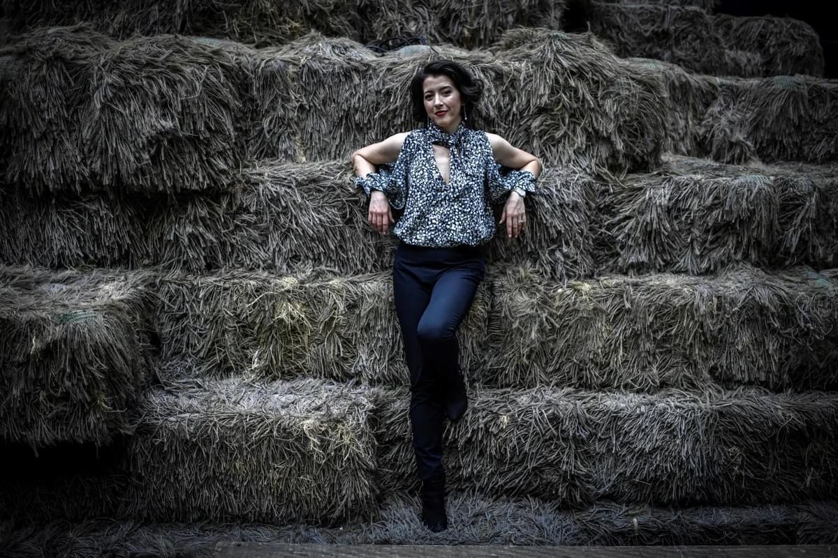 Lisette Oropesa talks with the Süddeutsche Zeitung about her career and I Masnadieri at the Bayerische Staatsoper