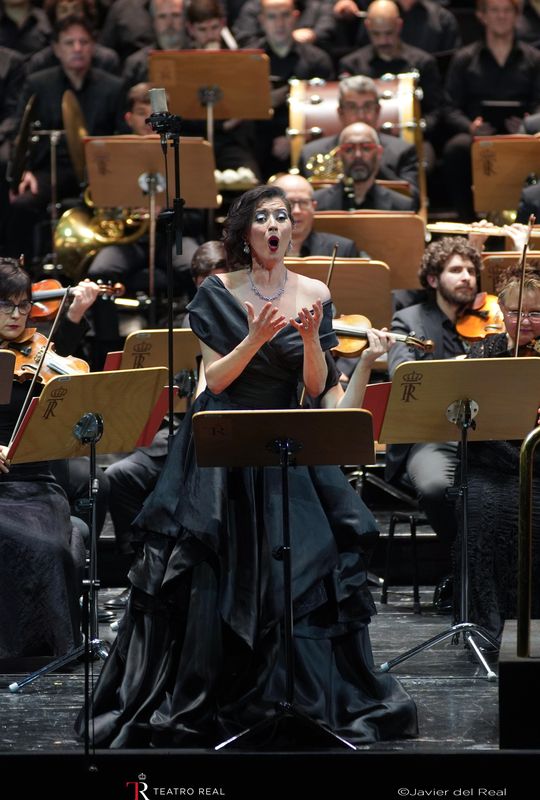 Lisette encores the cabaletta of "Carlo vive?" at the Teatro Real